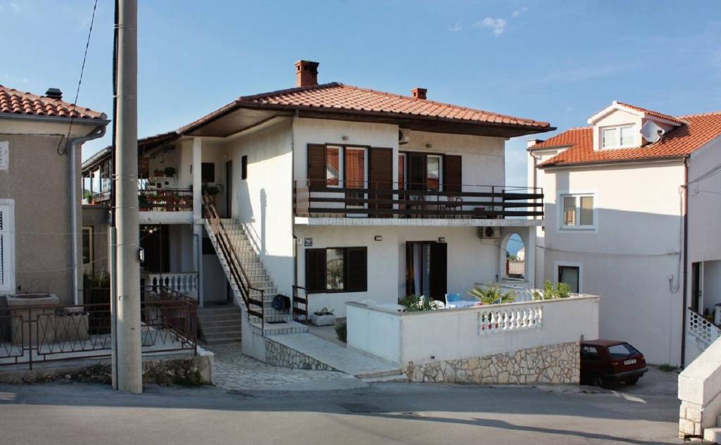 Apartmani Luka - with parking;, Vrbnik - Otok Krk 
