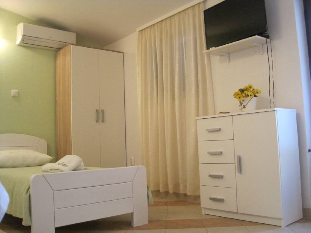 Otok Vis  Vis - Apartmani Pema - air conditioning: - Appartement Studio 1