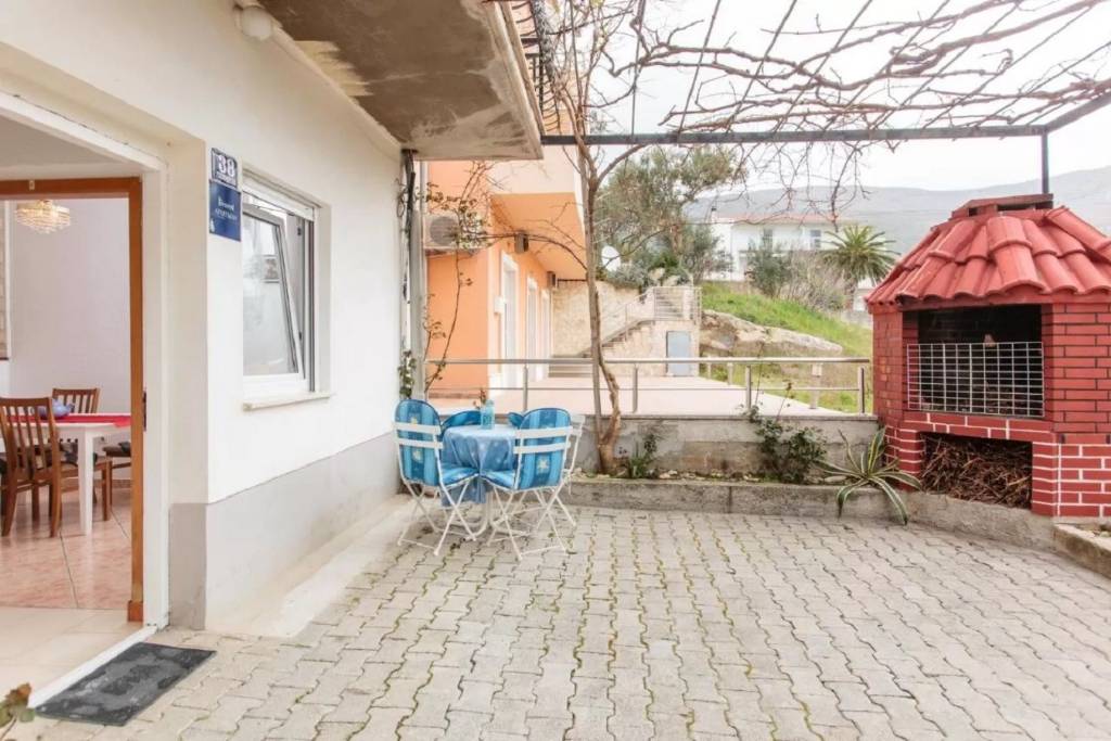Apartmani Knez 1 - 50 m from beach:, Podstrana - Rivijera Split 