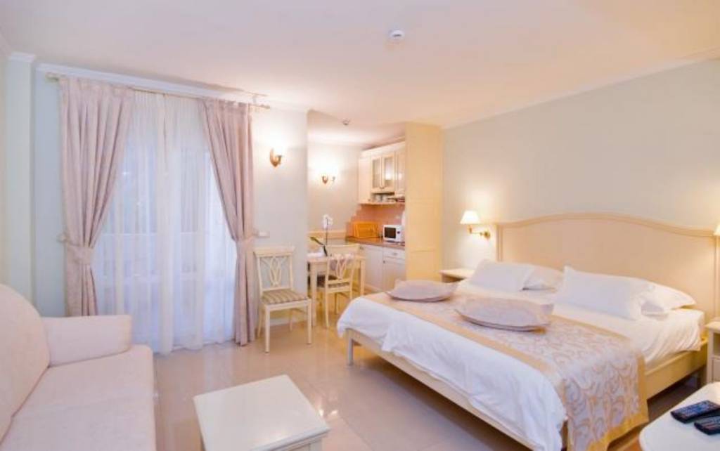 Rivijera Makarska  Brela - Apartmani Beachfront luxury condos :  - Apartman Studio 1