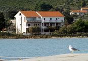 Pašman Mrljane - Apartman Soba - Apartmani Ralić ..