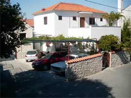 Bra� Supetar - Apartment Room - Apartmani Karla: Details ...